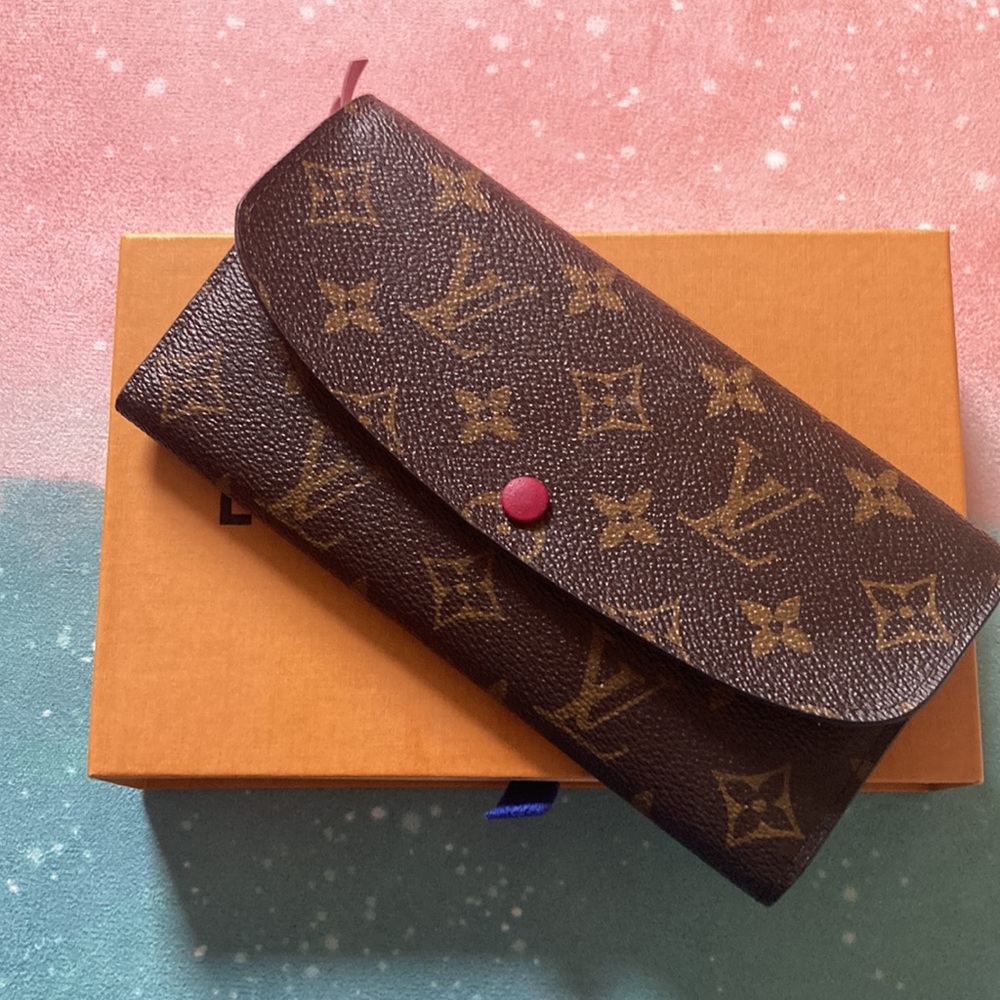 Louis Vuitton Emilie Wallet